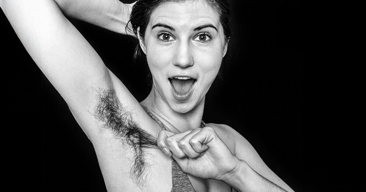 Fotógrafo presenta el cuerpo femenino en su estado natural Fotógrafo presenta el cuerpo femenino en su estado natural