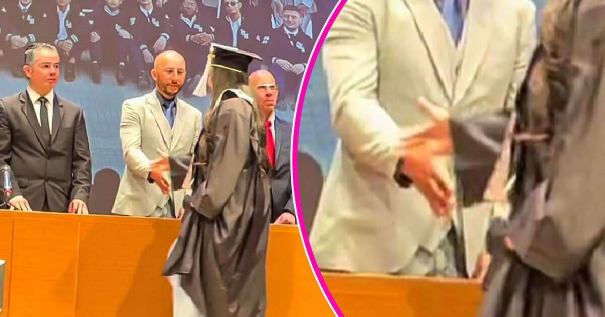 Alumna se negó a estrechar la mano de uno de sus profesores en la graduación y no le faltaron motivos Alumna se negó a estrechar la mano de uno de sus profesores en la graduación y no le faltaron motivos