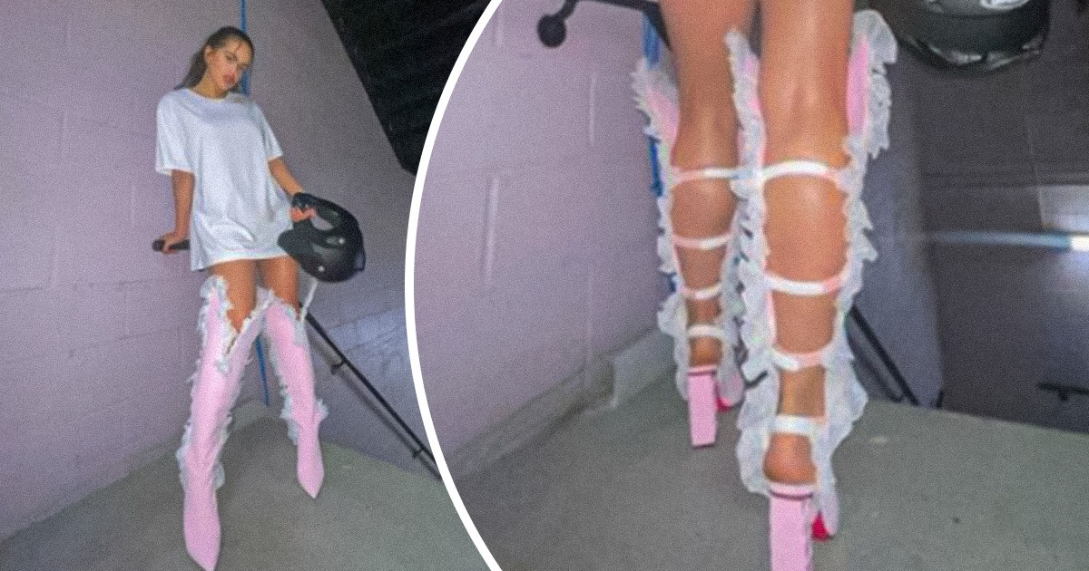 18 Veces que los pies de los famosos se llevaron el protagonismo gracias a los diseños inusuales de sus zapatos