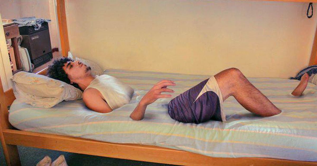 Un artista digital de Argentina usa Photoshop para crear realidades imposibles y autorretratos que de verdad te pondrán a reflexionar