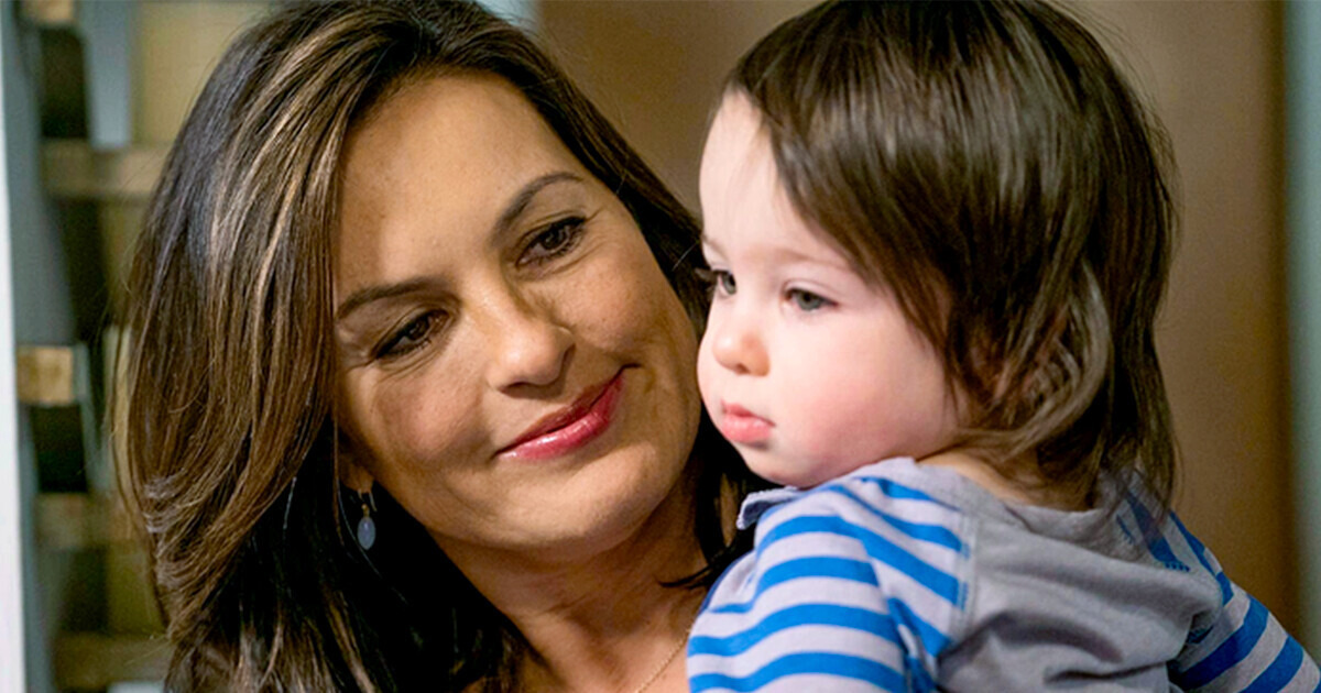La travesía de la actriz de “La ley y el orden” para formar su familia con hijos adoptados La travesía de la actriz de “La ley y el orden” para formar su familia con hijos adoptados