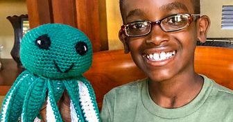 Su amor por tejer a ganchillo comenzó cuando tenía 5 años y hoy es un prodigio del crochet