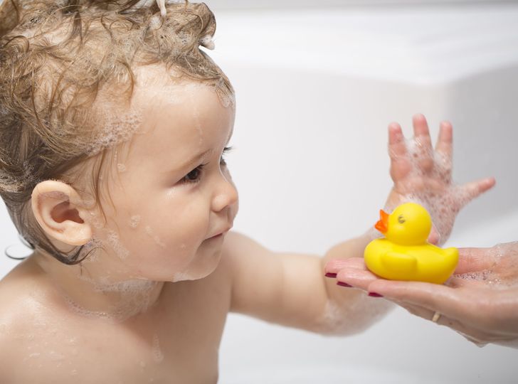 Los patitos de goma que usan los niños en el baño, más peligrosos de lo que  pensamos