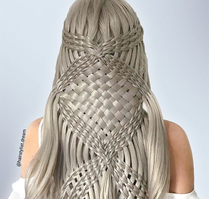 Una chica alemana crea impresionantes peinados que parecen patrones de  croché